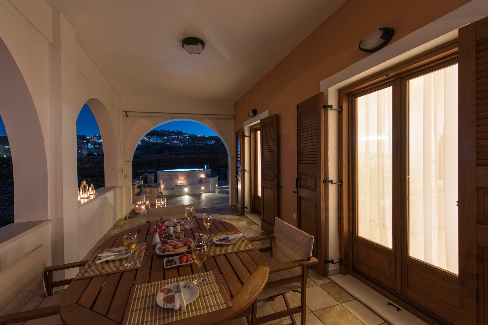 Vineyard Exclusive Suites Akrotírion Exteriör bild