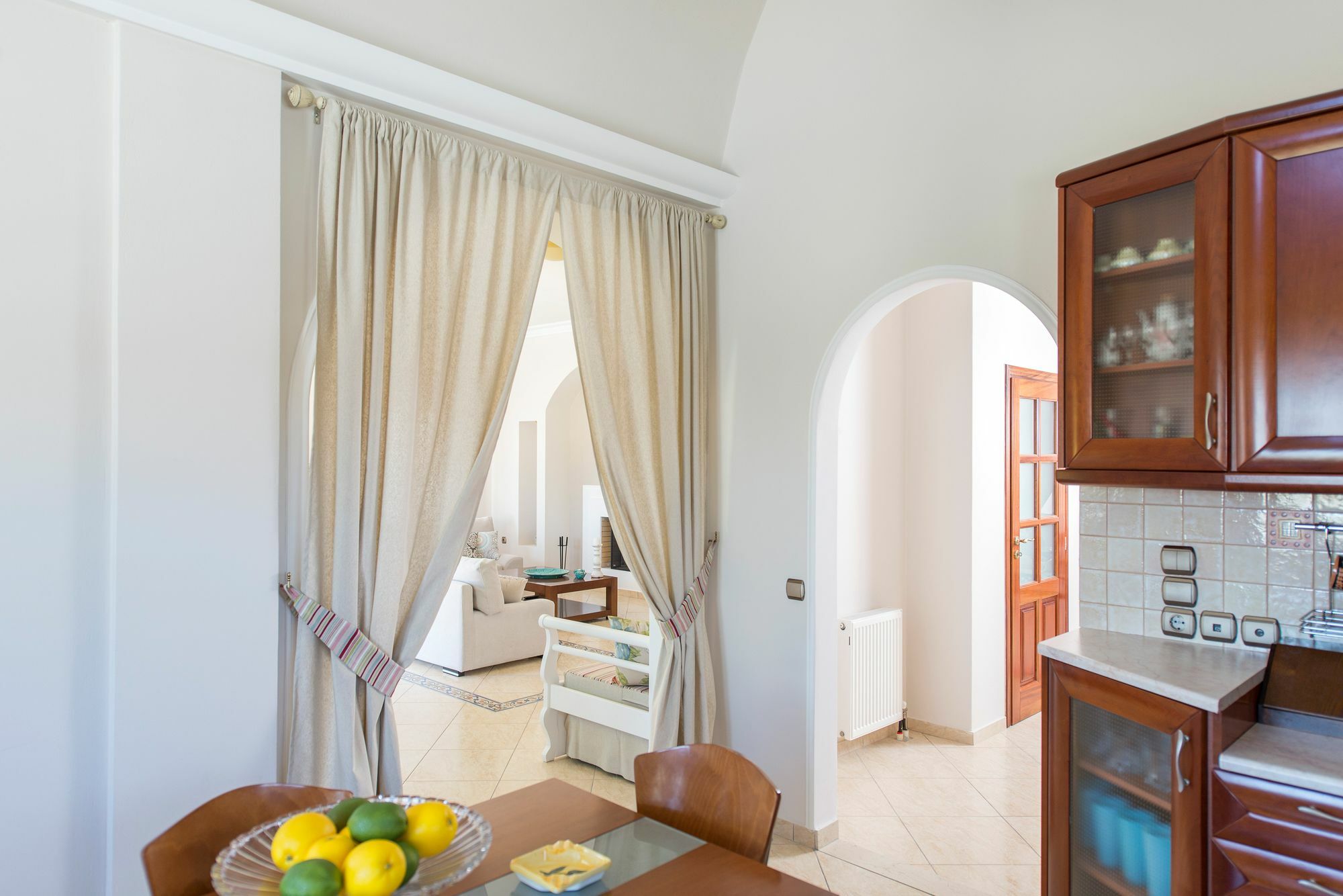 Vineyard Exclusive Suites Akrotírion Exteriör bild