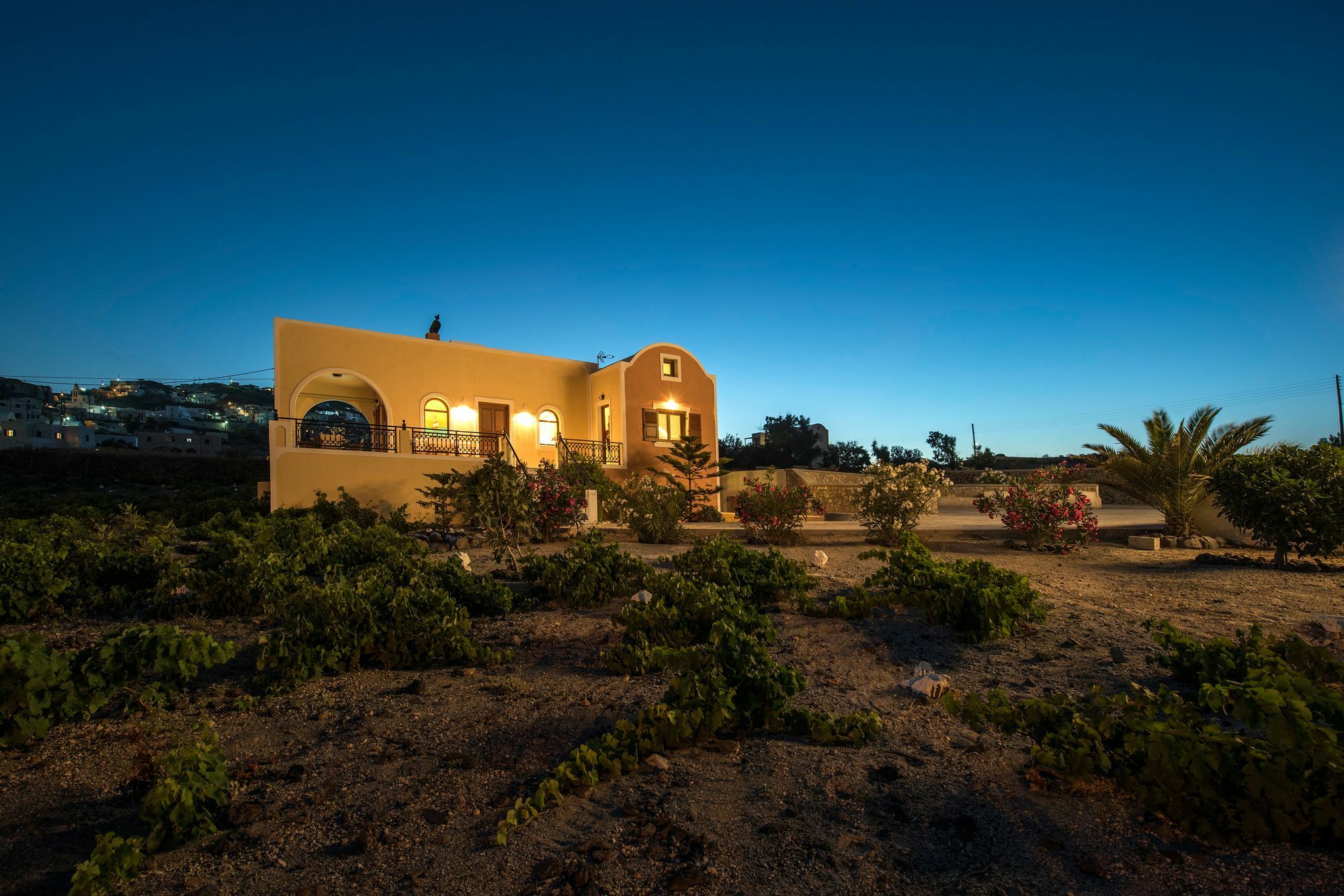 Vineyard Exclusive Suites Akrotírion Exteriör bild