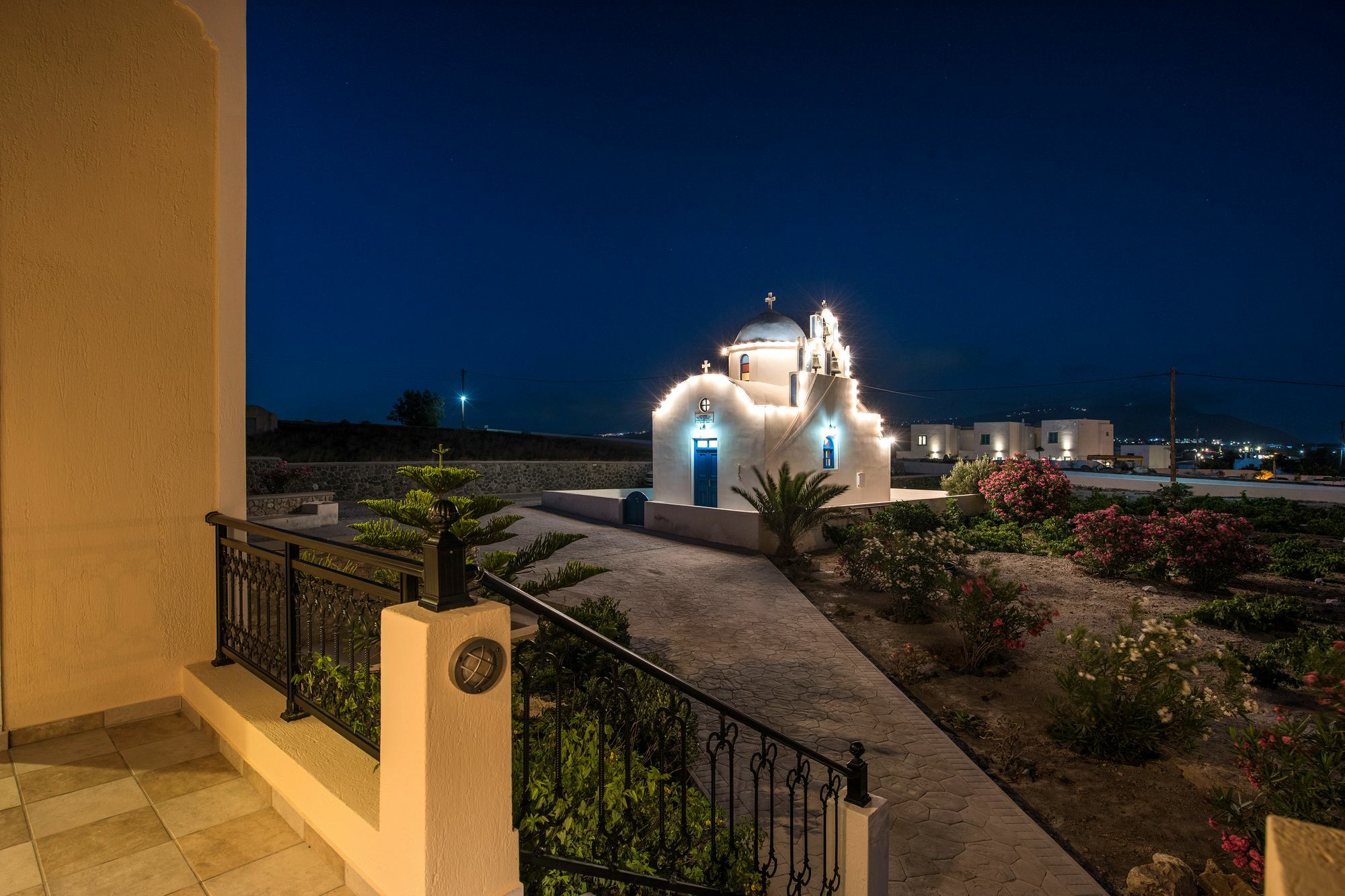 Vineyard Exclusive Suites Akrotírion Exteriör bild